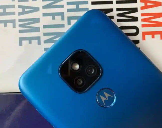摩托罗拉Moto E7 Plus的表现不错,它的后置摄像头